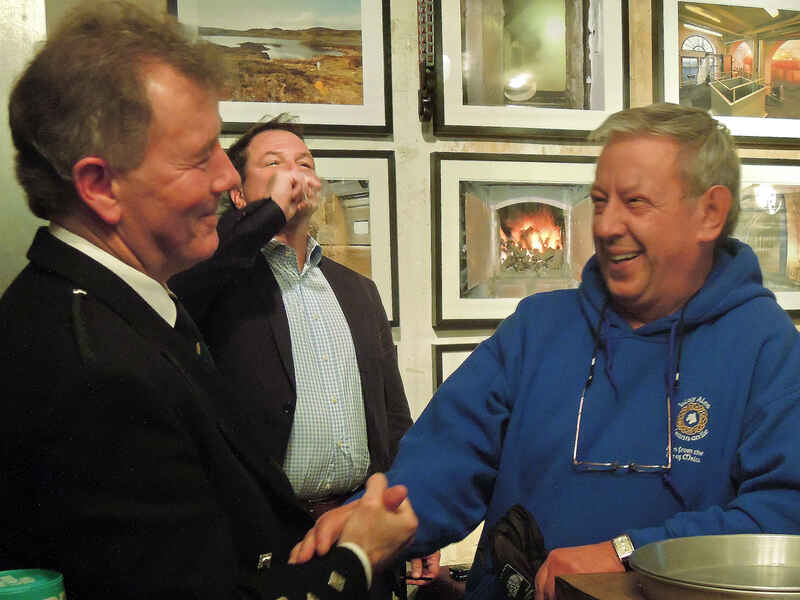 Jim McEwan und Dr. Schobert in unserem Tastingraum