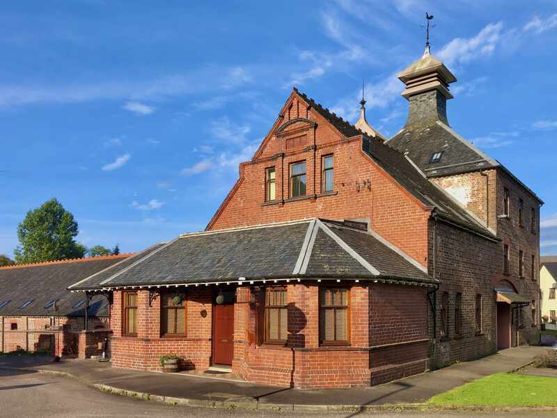 Glenlochy Distillery 1898 - 1983